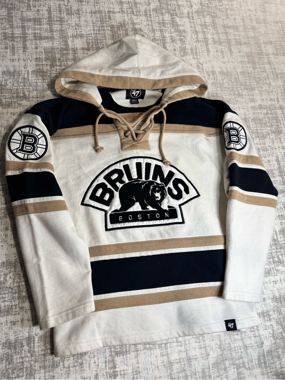 '47 Brand Boston Bruins White Navy Tan Lace-Up Hooded Hockey Shirt